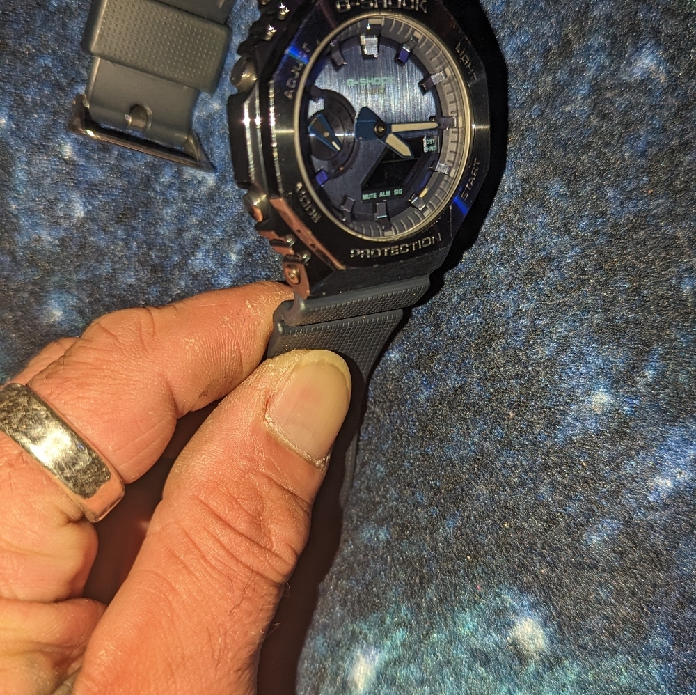 G-Shock GM2100N